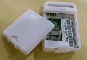 Quad Band Mobile Tracking Device, Mini GPS Trackers For Personal Pet  / Kids / Car